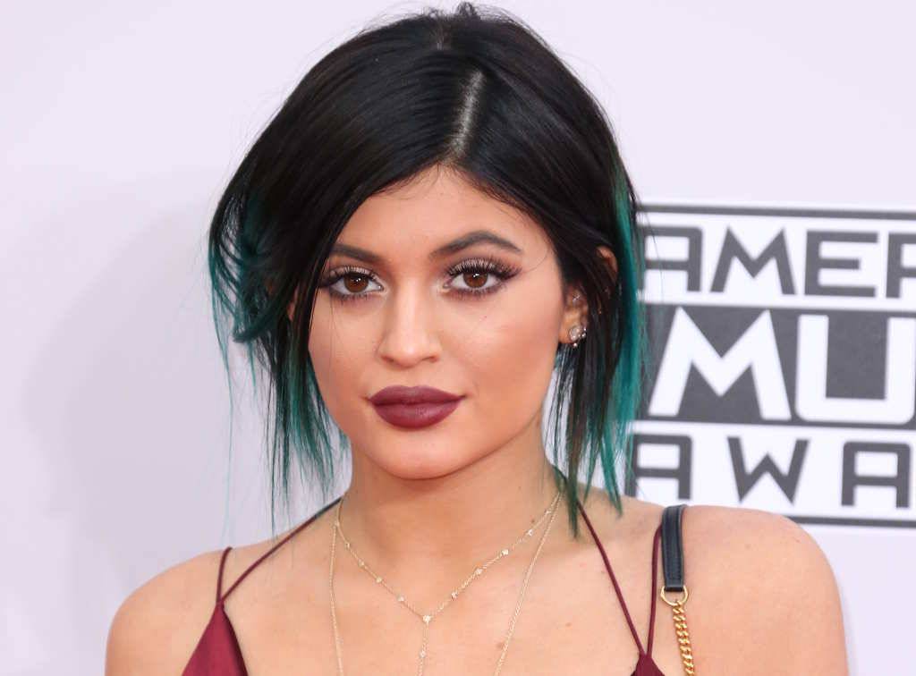 Kylie Jenner Raup Hingga 5 7 Triliun Rupiah Dari Bisnis Kosmetik Tabloidbintang Com Line Today