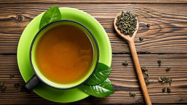 「喝綠茶」對身體的9個好處大公開，不僅有助減肥還能抗老化！