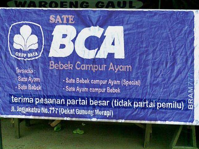 11 Spanduk Lucu yang Bikin Kita Pengen Baca Berulang-ulang!