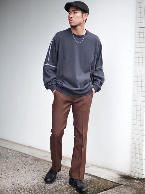 嘗試以寬版衛衣混合營造簡約個性Look