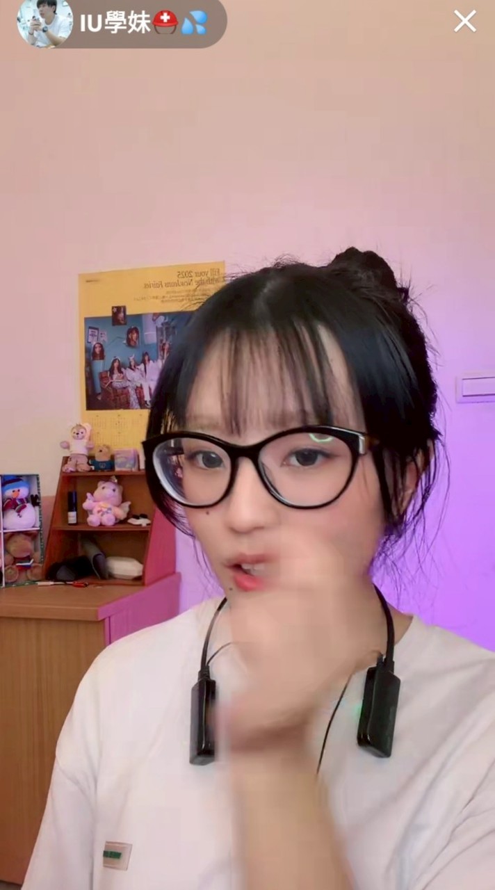 哇！學妹好大！
