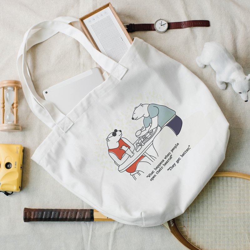 Midori的可換顏色手提袋是受我們最喜歡的村上春樹的小說和電影Norwegian Wood啟發的。