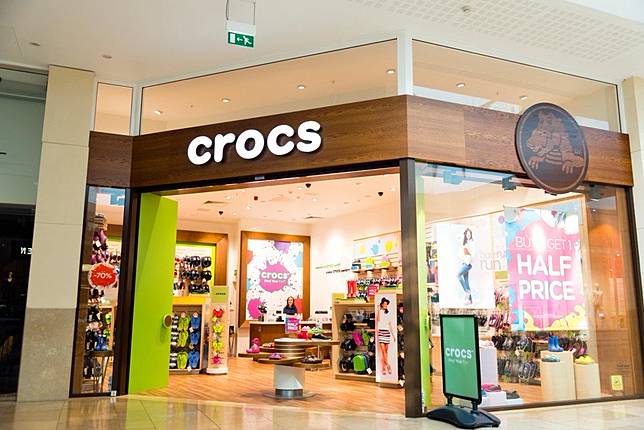 crocs retailers