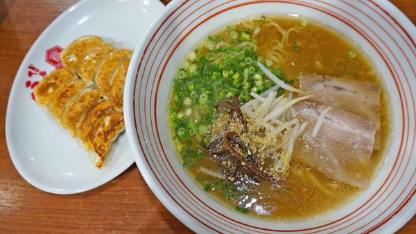 【福岡美食】うま馬 冷泉店-不起眼小店卻有讓人銷靈愛不釋手的秘制烤雞皮