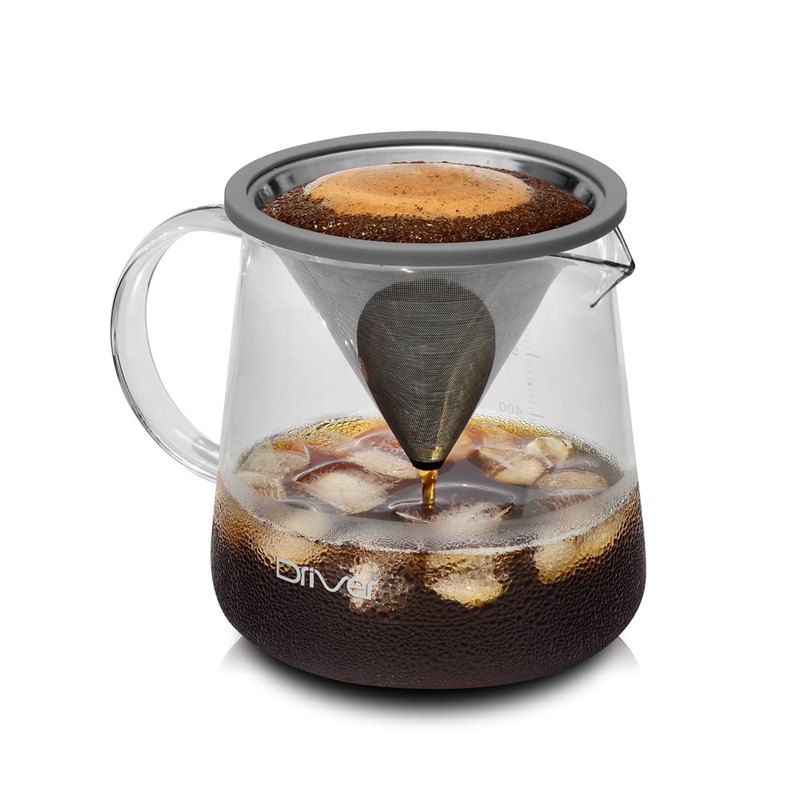‧濾杯可搭配濾紙或單純使用不銹鋼濾網 ‧濾杯可直接置於玻璃壺，當泡茶壺使用 ‧承水盤與防塵蓋可承接過濾後段的餘液 ‧壺身上窄下寬的設計，使整體重心穩定 ‧容量刻度標示，沖泡計量簡單方便
