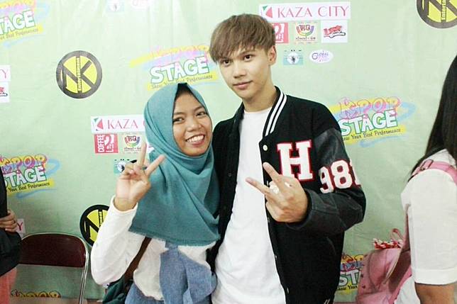 Gak Memalukan Kok, Ini 7 Keuntungan Jadi Fanboy atau Fangirl Idola Kamu