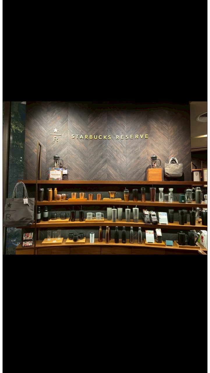 Starbucks Gaysorn Shopping Centre