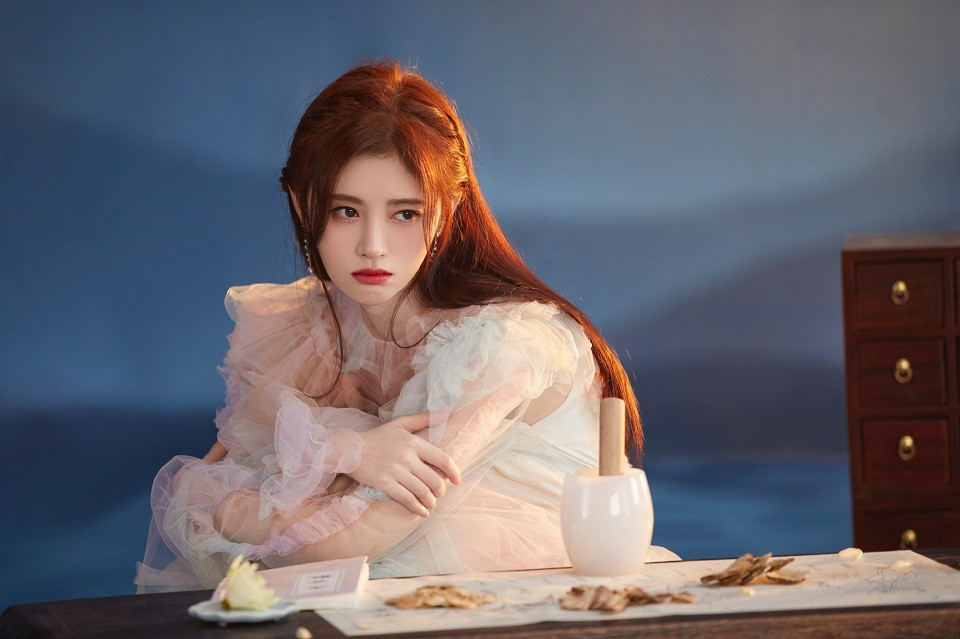 古裝&時裝都好看的神顏女星TOP 4：鞠婧禕