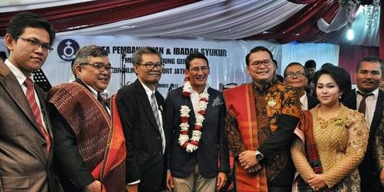 Sandiaga resmikan gereja di cilincing. ©Istimewa