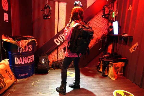  bagrun防水背包，bagrun台北西門町VAR LIVE旗艦店開幕，貝格朗都會玩家軍事風格後背包，好用多功能後背包，機能後背包推薦，貝格朗機能後背包