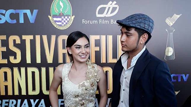 Irish Bella dan Giorgino Abraham Beli Cincin Tunangan Irish Bella dan Giorgino Abraham Beli Cincin Tunangan