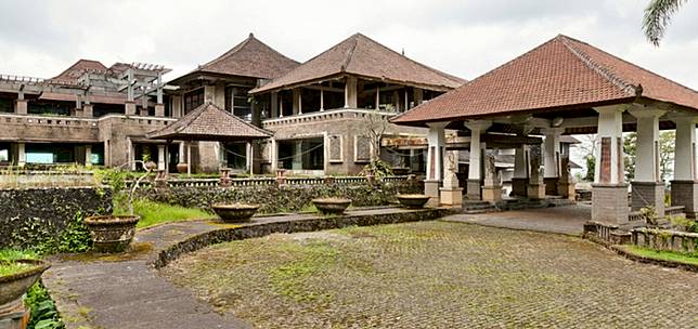 5 Hotel Yang Dianggap Angker Di Indonesia Dan Cerita Mistis