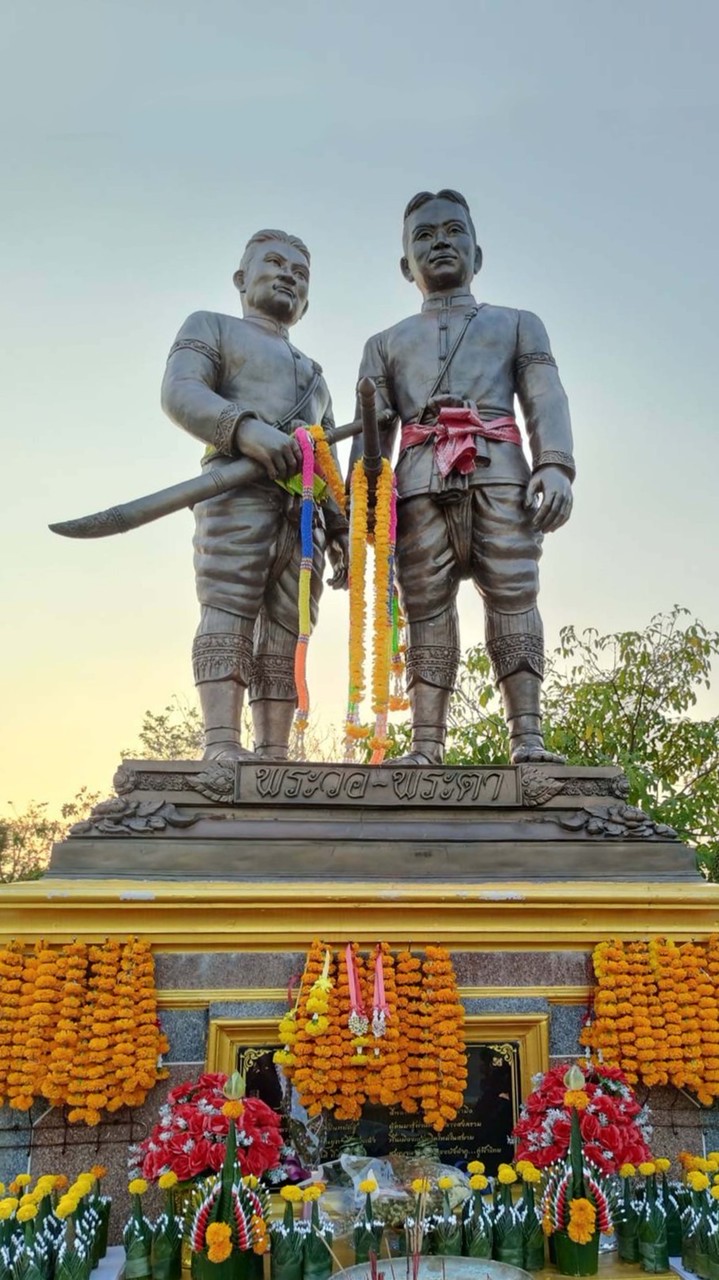 ชมรมเครือญาติสุวรรณกูฏสายพระวอพระตา