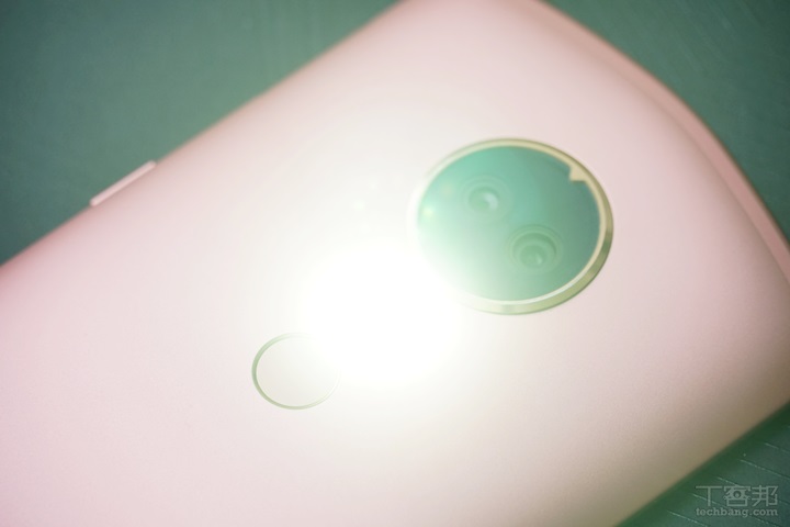 美圖 T9 簡單動手玩，不只美顏還能全身美型