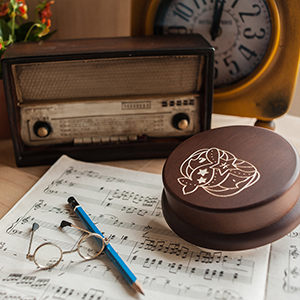 【生日禮物、紀念禮物、聖誕禮物】雙魚座女生 客製化旋轉木雕音樂盒┇生日 情人節禮物