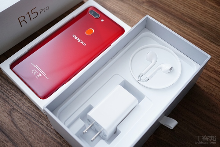 OPPO R15 / R15+ 開箱動手玩，AI 智慧拍照讓照片更容易變好看