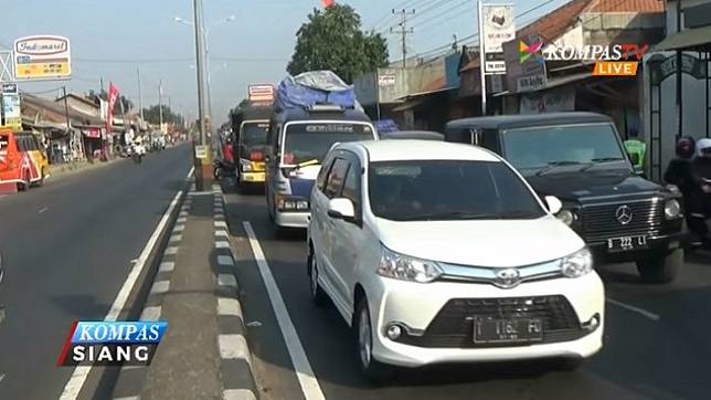 Jalur Pantura Tegal-Brebes Padat, Arus Balik Terasa Sejak Pagi