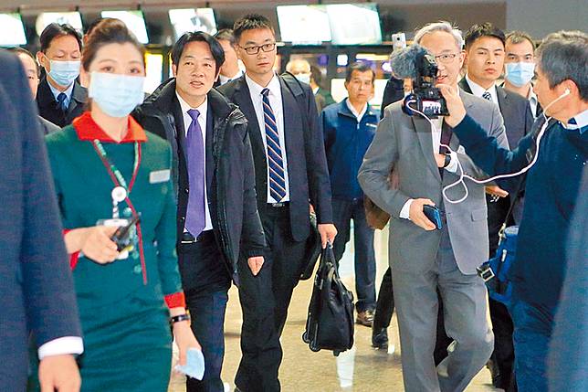 美7議員挺我入世衛 15萬人向白宮請願