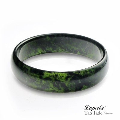 墨玉深沉美感，壬癸水、主聚財，天然磁場對身體有益，送禮自用佳，工業技術研究院遠紅外線認證，國際SGS檢測負離子ION認證。