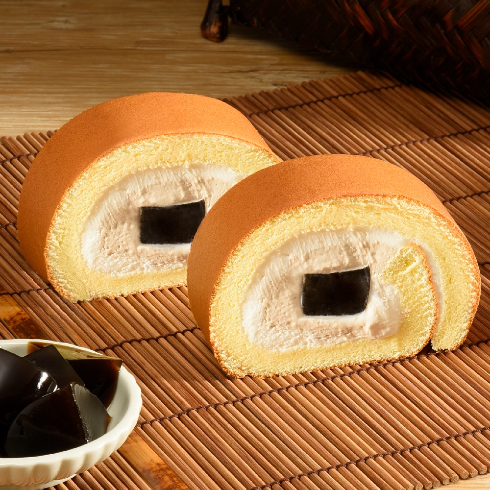 食慾之秋，適合濃郁系口味討好味蕾。將濃郁仙草與北海道奶霜融合，帶來舒心暢快的清爽，再加上咕溜滑嫩的仙草凍，爽口入喉，獨特的仙草餘韻讓人回味無窮！品名：亞尼克生乳捲-嫩仙草撞奶內容物：泡芙蛋糕/北海道奶