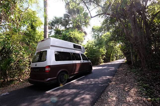 Vw Camper Van >> Ubah Vw T5 Jadi Campervan Donny Kris Pakai Mobilnya Buat Vw Camper Van >> Ubah Vw T5 Jadi Campervan Donny Kris Pakai Mobilnya Buat