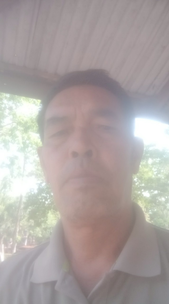 สุรพล.สร้อยสน