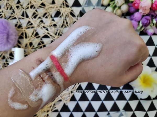 台灣首家肌膚友善品牌 【上山採藥】 #植物妝藥家 #品牌翻轉 #卸妝慕斯 (2).jpg