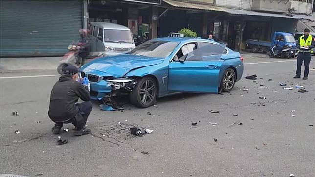 五股死亡車禍！ 父載女兒上學 遭逆向轎車撞飛亡！ 民視新聞網 Line Today 8501