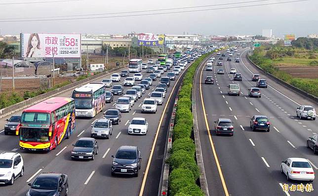 注意 初三春節連假最大車潮避免上午南下 下午北上 自由電子報 Line Today