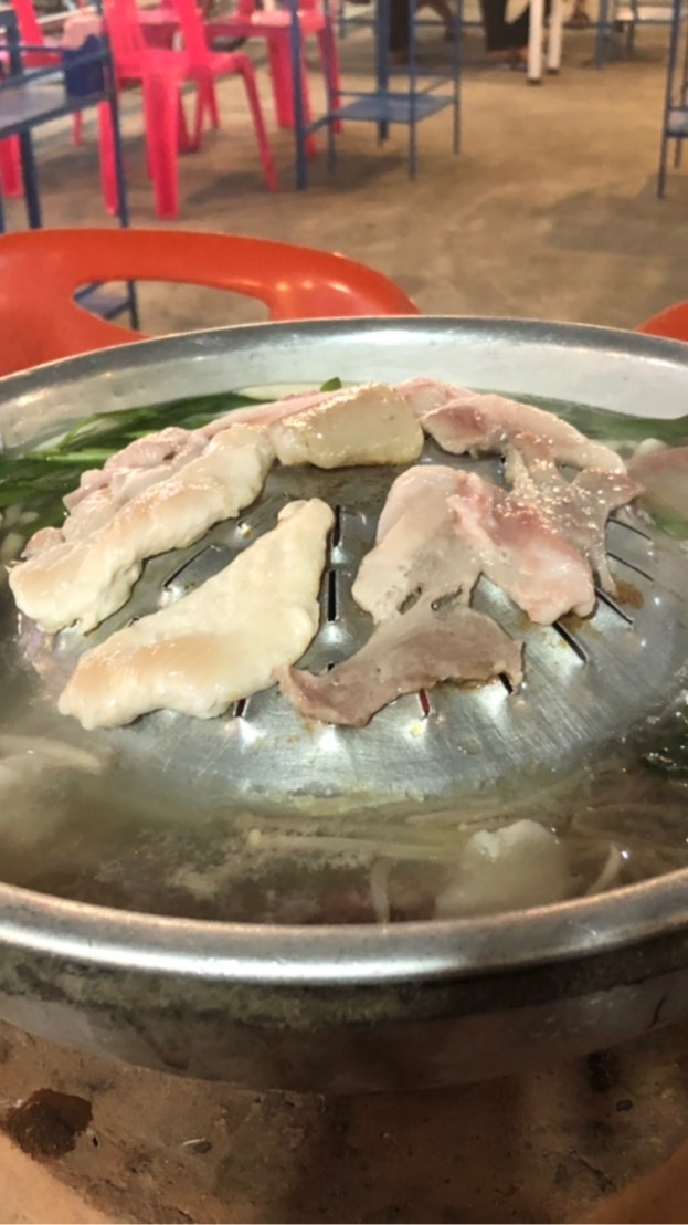 หมูกะทะเจ๊บุ๋ม