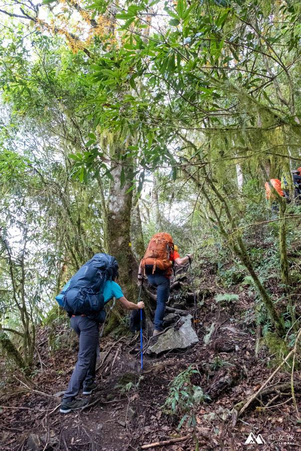 山女孩MelissaxMao冒險生活_戒茂司上嘉明湖三天兩夜_登山紀錄分享-14.jpg