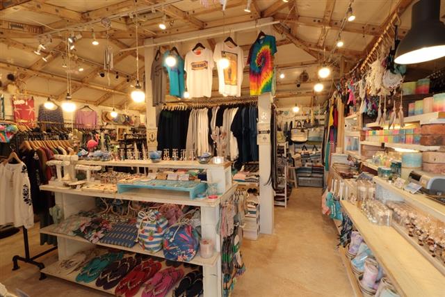 宮古島 南國雜貨店內