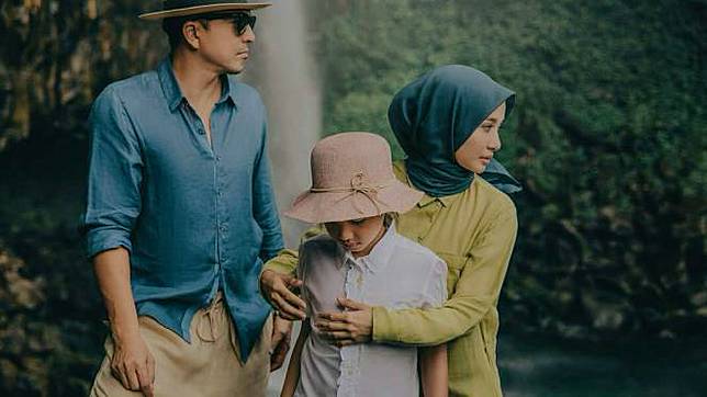 Engku Emran, Laudya Cynthia Bella dan Aleesya