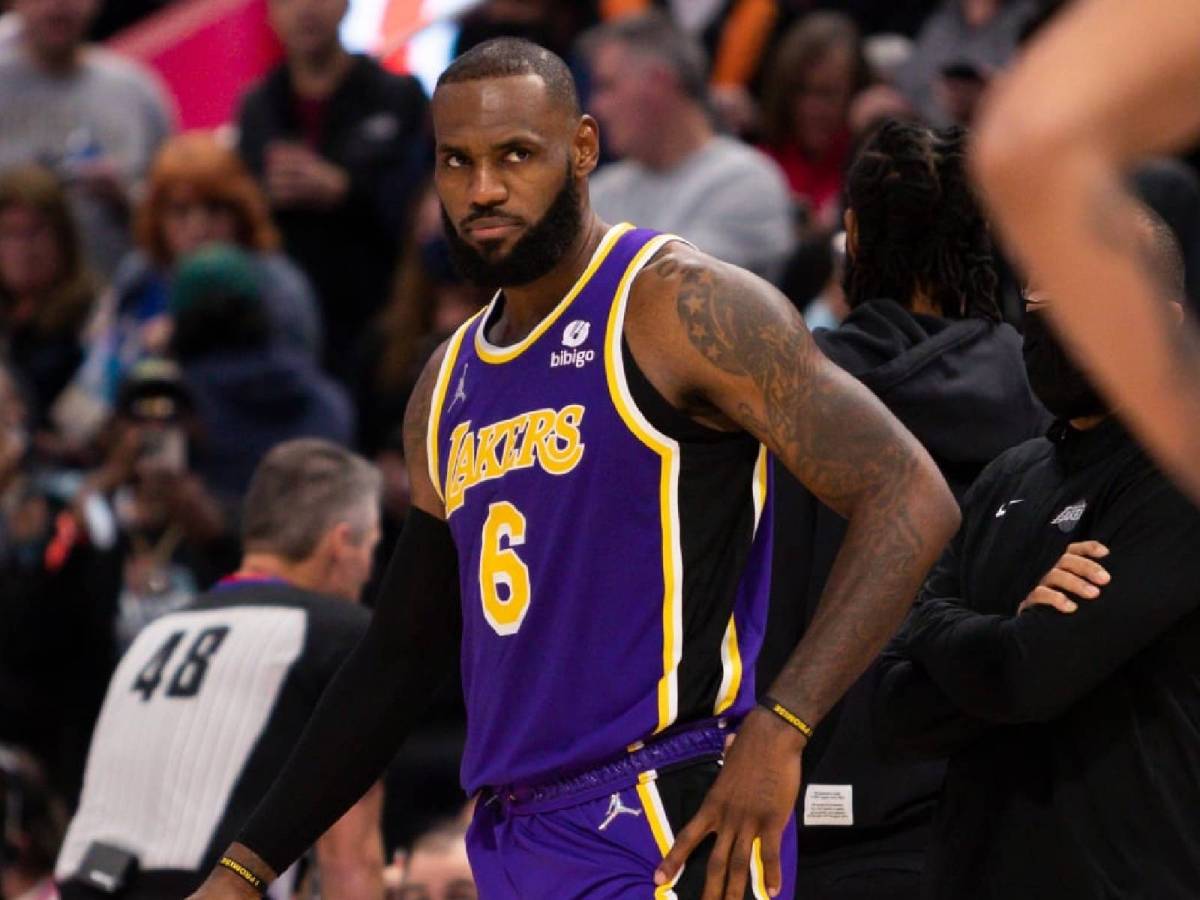 Nba／「詹皇」lebron James 讓裁判驅逐球迷成熱搜，還被取了新綽號「勒抓耙仔」！ Juksy街星 Line Today