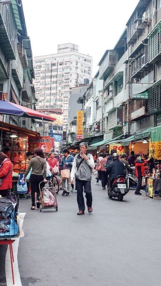 招財貓 市場攤位出租.換位