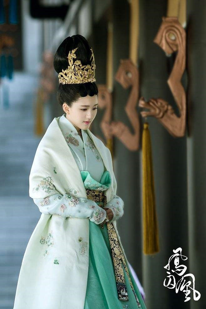 《傳聞中的陳芊芊》趙露思7個古裝角色：《鳳囚凰》馬雪雲