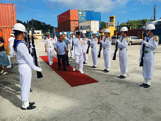 海軍副司令：艦隊官兵在帛琉「全程戴口罩」　大使館無罩照片狠打臉