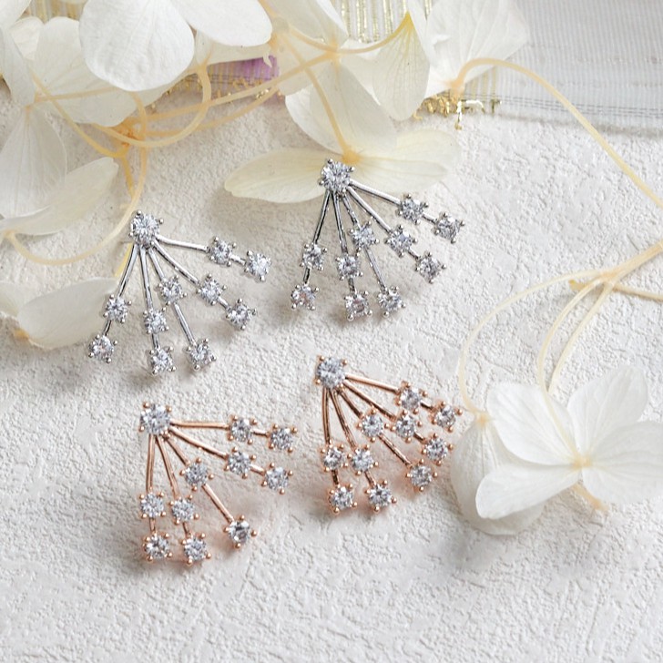 925 銀針尺寸長x寬: 20 x 18 mmMade in Korea#林葉亭老師選品#JujuryAccessory #韓國飾品 #耳環 #戒指 #項鍊 #手鍊 #髮飾Jujury Accesso