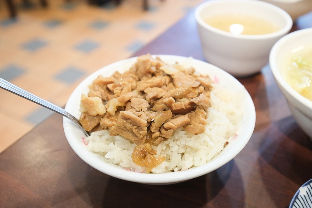 阿岸米糕, 土魠魚羹, 鹹米糕, 嘉義美食, 嘉義小吃, 嘉義民族路美食, 老張阿岸米糕