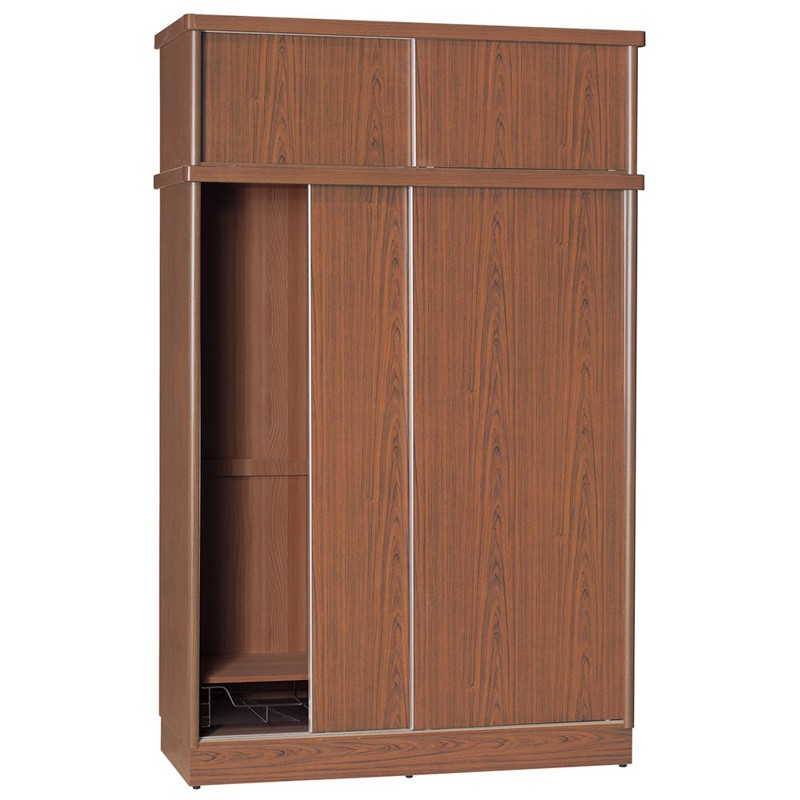 衣櫃 寬180X深60X高238.5CM $10,800【商品材質】＊台灣木心板製(6分板)。※木心板 (Lumber core plywood)組成方式：木芯板分為三層，上下兩層為薄木片，中間則以實