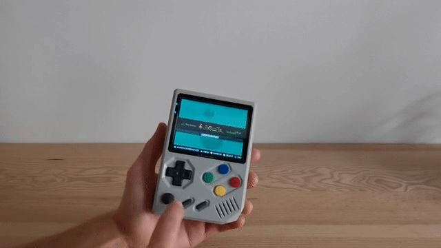 類比搖桿可以用於控制選單與遊戲。