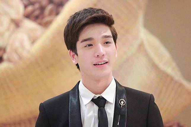 10 Artis Ganteng Thailand Ini Karismanya Nggak Kalah dari Cowok Korea