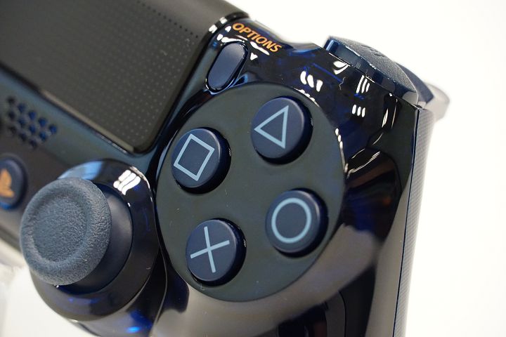 Sony PlayStation 4 Pro 500 Million 限量紀念版一手開箱，突破 5 億台障壁的榮光之證