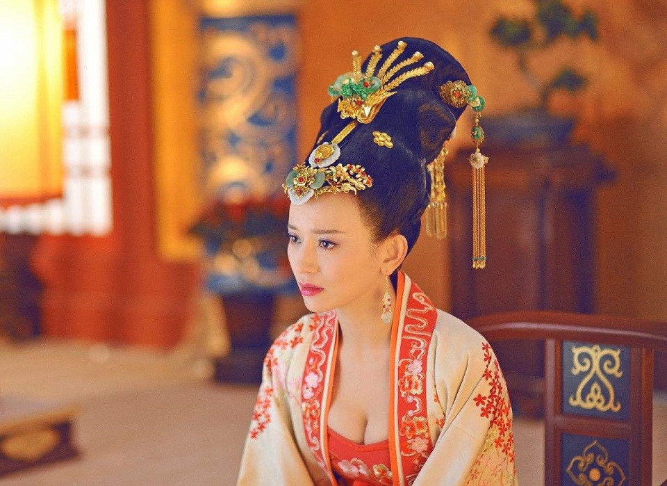 待播古裝劇「顏值不輸女主」的女配9：施詩 飾演《大唐明月》武媚娘