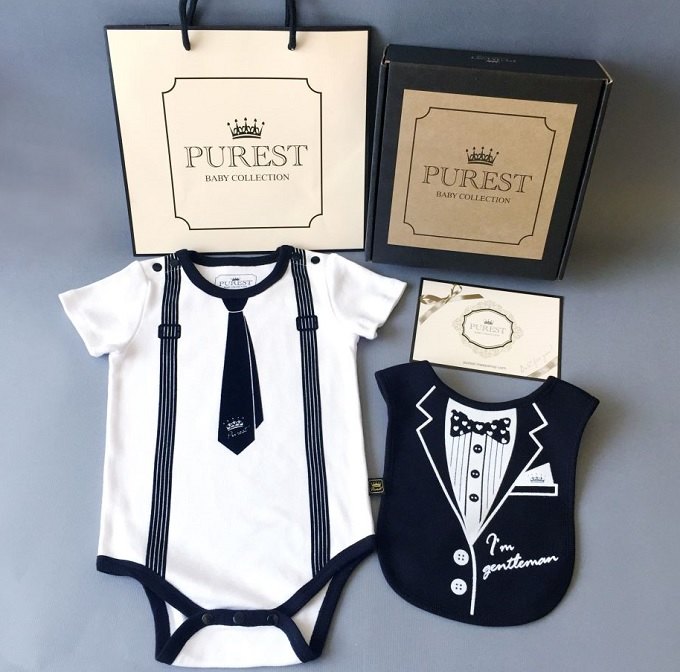台灣【PUREST baby collection】 【短袖小紳士禮盒組】(領帶包屁衣+西裝圍兜) _好窩生活節。嬰幼兒與孕婦人氣店家安琪兒婦嬰百貨的99購物節有最棒的商品。快到日本NO.1的Raku
