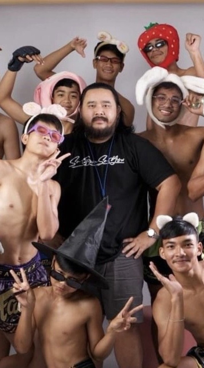 แจกรูปนักมวยค่ายบางแสนไฟท์คลับ