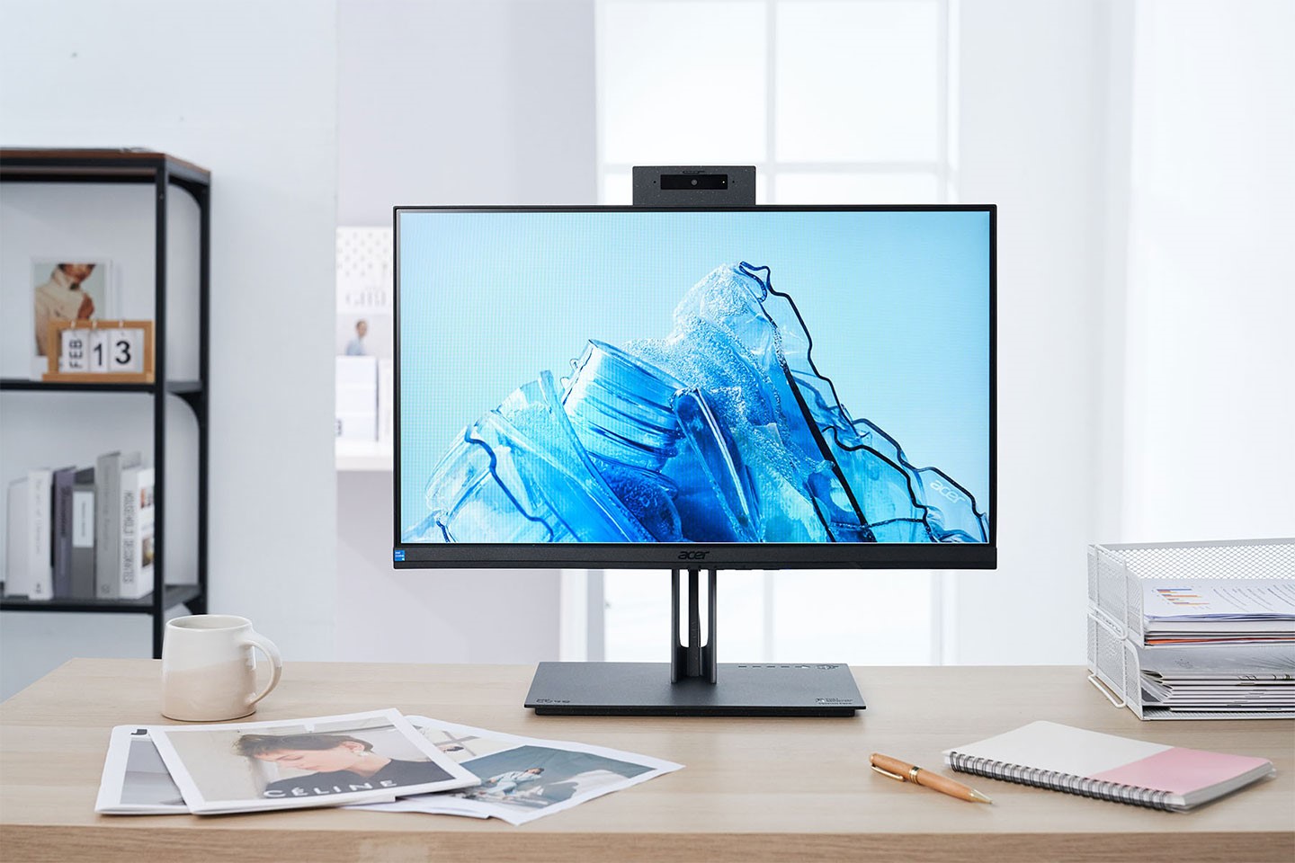 視訊鏡頭翻轉至正面的樣子。