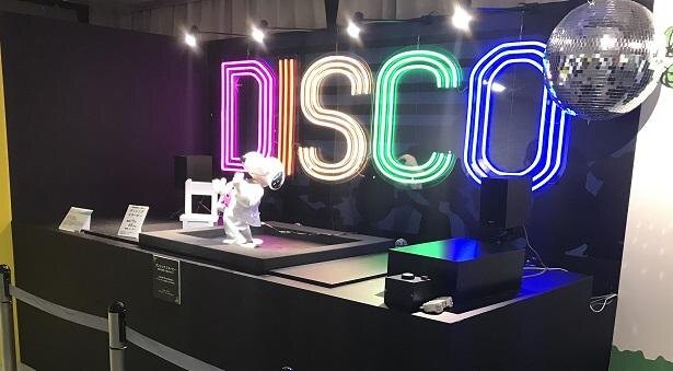 あべのハルカスでスヌーピーがサイエンス芸術とコラボ アート展開催