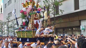 日本祭典奇觀！最驕傲的職業病？日本男子長在肩上的驚悚「神輿瘤」