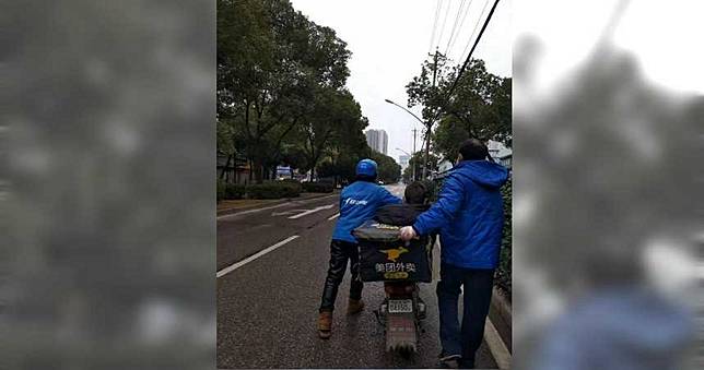 新冠肺炎／熱心送胃痛病患到醫院　家屬急尋外送小哥：丈夫確診死了